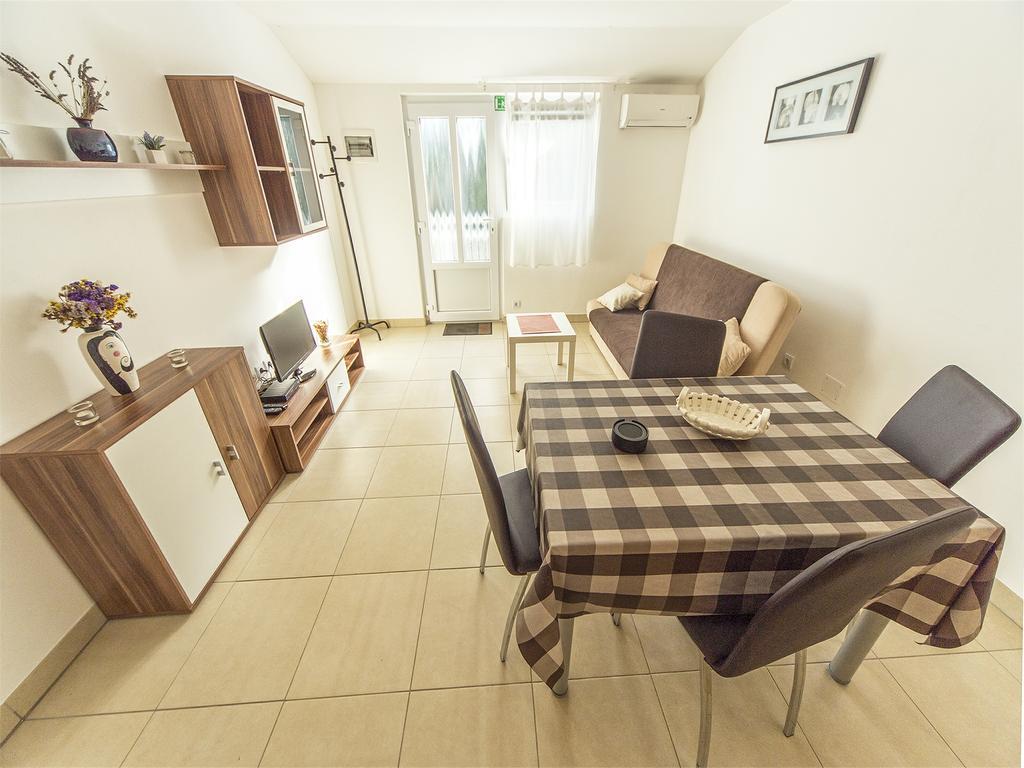 Apartments Katoro Relax Umag Bagian luar foto