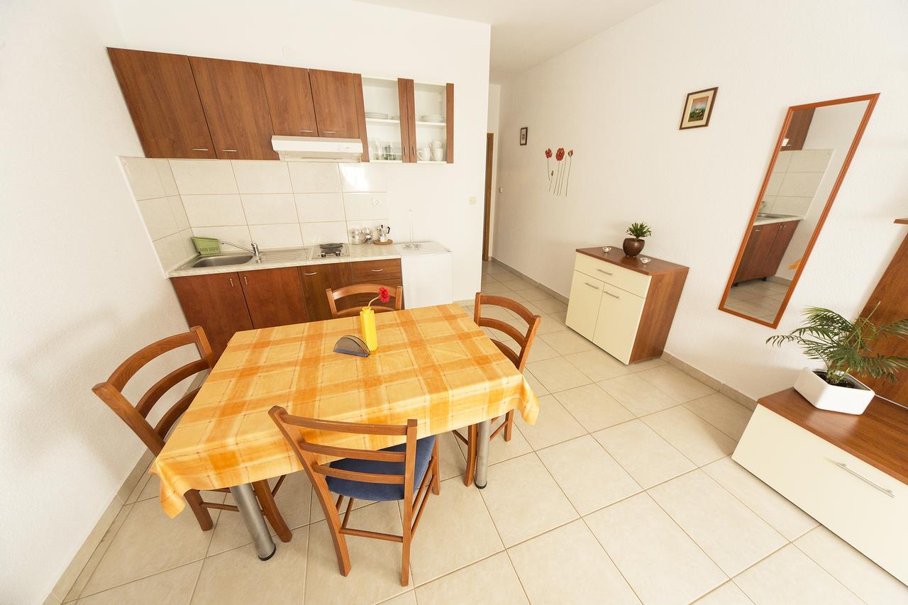 Apartments Katoro Relax Umag Bagian luar foto